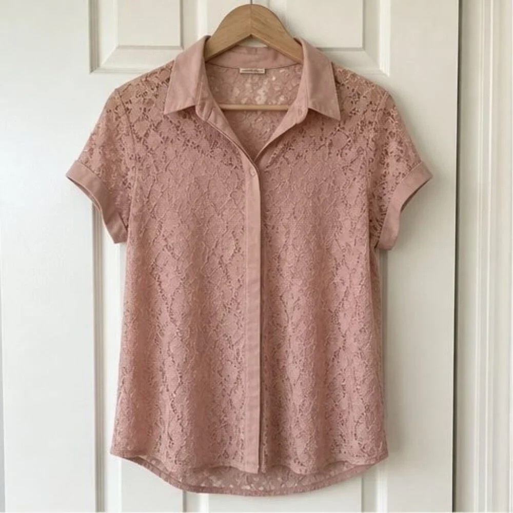 Women's Lace Button-Up Shirt in Dusty Pink
